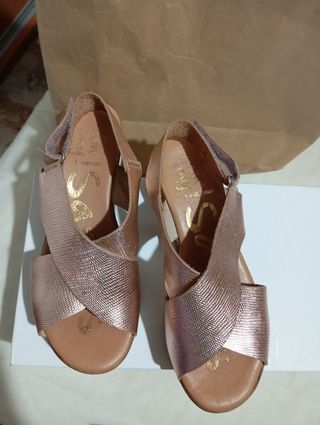 Sandalias doradas talla 36