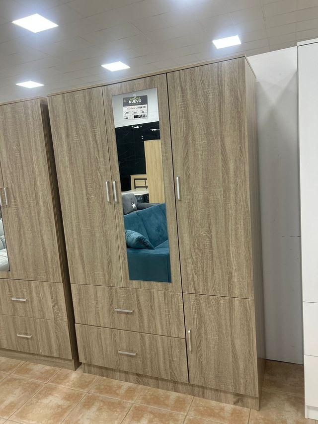Armadio in rovere a 3 ante con specchio NUOVO