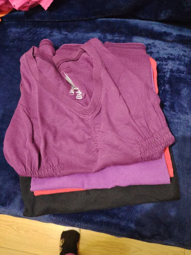 Lote Camisetas Mujer Morado y Rojo...