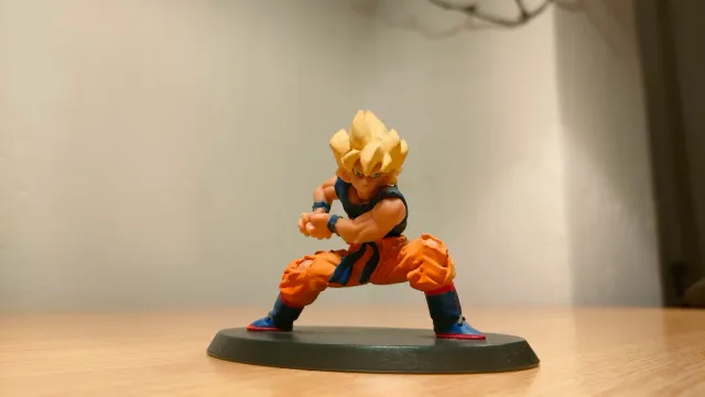 Figura Goku Super Saiyan