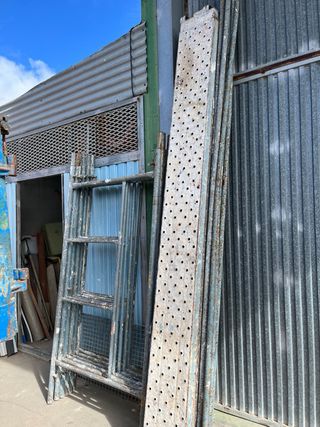 Andamios completos 100€ la unidad