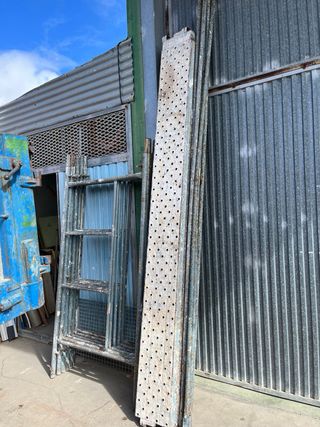 Andamios completos 100€ la unidad