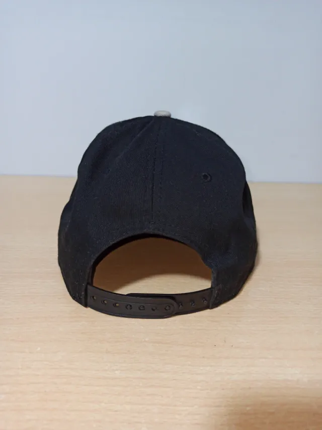 Gorra New Era Brooklyn New York Negra y Gris