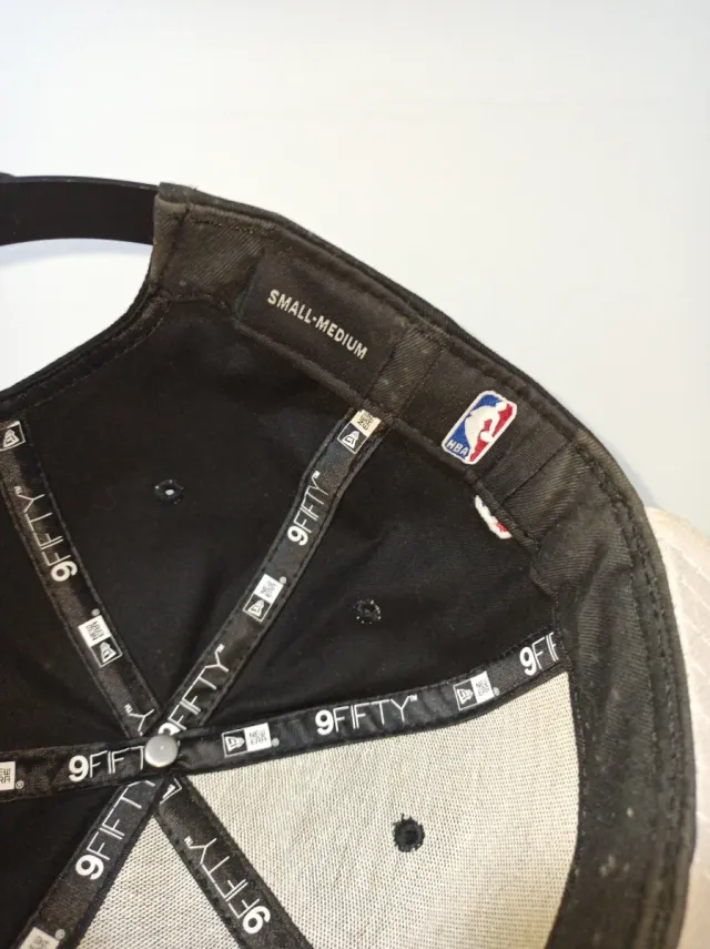 Gorra New Era Brooklyn New York Negra y Gris