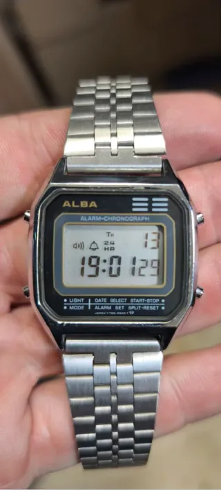 Reloj Alba Seiko Y789-5500 Digital Vintage.