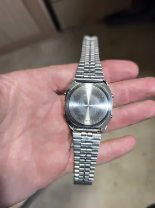 Reloj Alba Seiko Y789-5500 Digital Vintage.