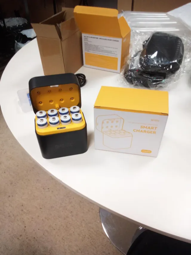 Cargador de pilas SPROC