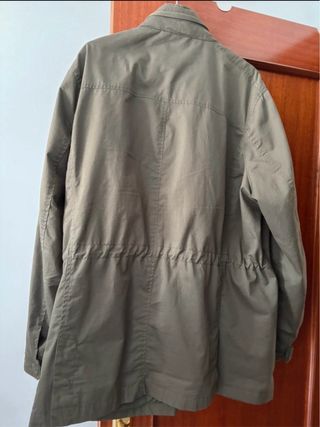 Cortavientos hombre verde