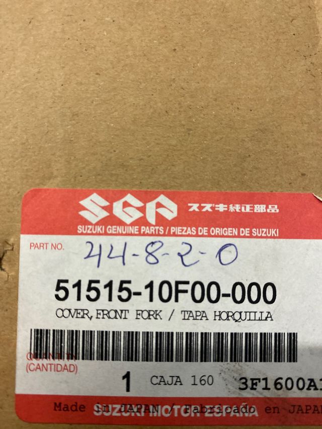 Tapa horquilla Suzuki Intruder 1500 (98-04)