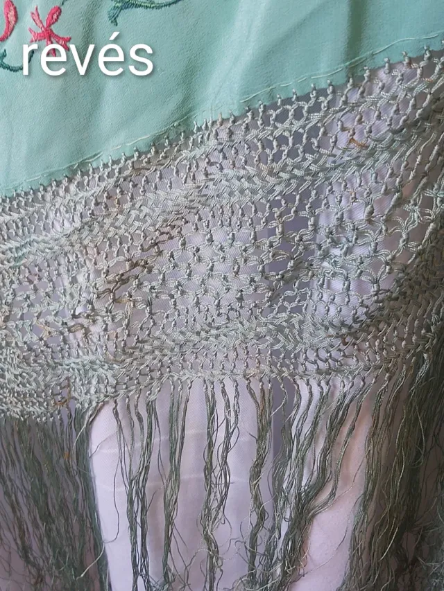 Mantón Manila antiguo. Nueva fotos y explicación.