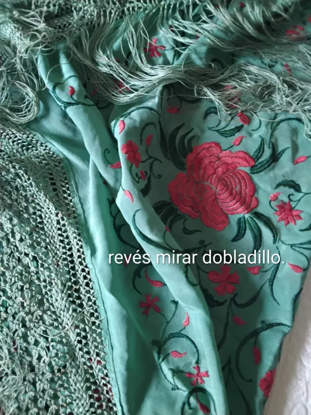 Mantón Manila antiguo. Nueva fotos y explicación.