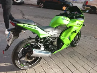 Kawasaki Ninja 250 R Verde kilometraje 49000 k