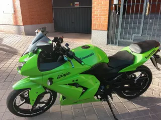Kawasaki Ninja 250 R Verde kilometraje 49000 k