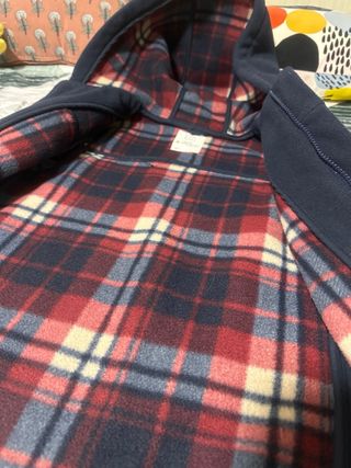 Parka infantil azul con forro de cuadros 8años