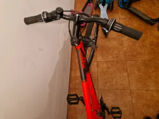 Bicicleta Montaña B'TWIN Roja