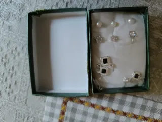 Set Orecchini e Collana Neri Argento