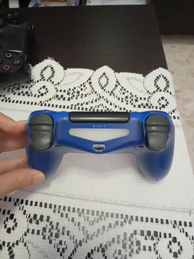 Mandos DualShock 4 PS4 oficiales Negros y Azul