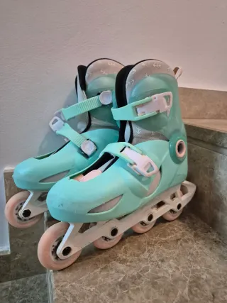 Patines en línea OXELO Play5 y protecciones