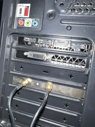 Torre ordenador PC Gaming Antec Negra con Luces Az