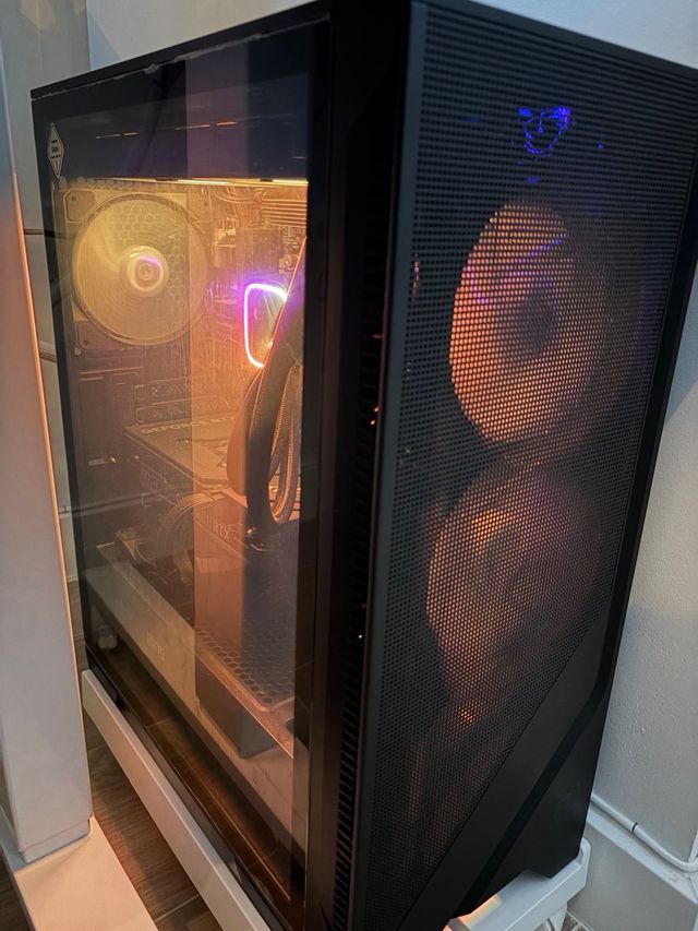 Torre Gaming MSI RGB Alta Gama