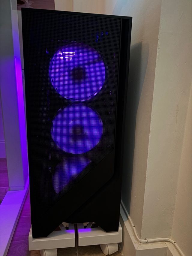Torre Gaming MSI RGB Alta Gama