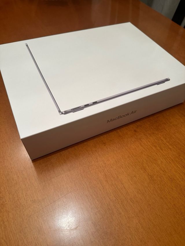 MacBook Air M2 Plata/Gris Espacial