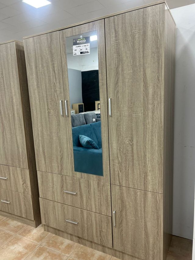 Guarda-roupa 3 portas com espelho NOVO