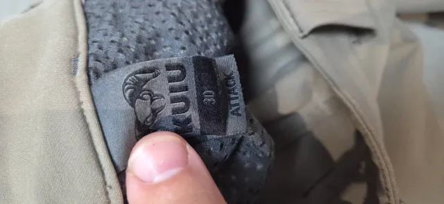 Pantalón Kuiu Attack Talla 30 Ash