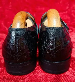 Mauri Zapatos Negros Cocodrilo Hebilla