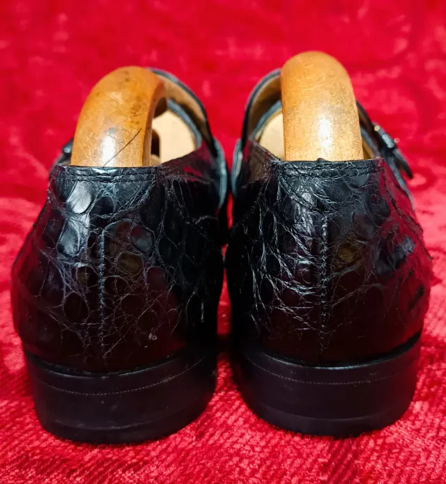 Stivali Mauri in pelle di coccodrillo con fibbia