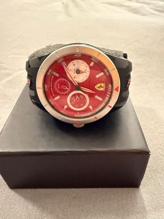 Reloj Ferrari Negro y Rojo
