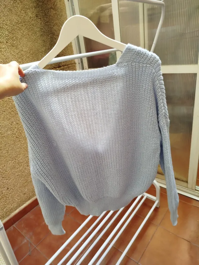 Jersey azul de punto con botones