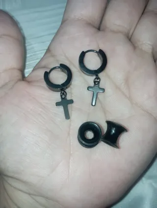 Pendientes aro cruz y dilatadores