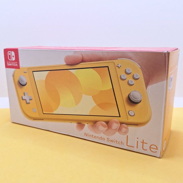 Nintendo Switch Lite Gialla Console Portatile