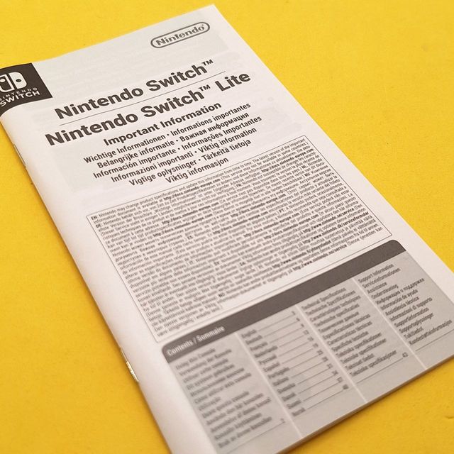 Nintendo Switch Lite Gialla Console Portatile