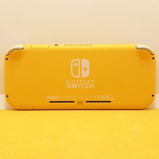 Nintendo Switch Lite Gialla Console Portatile