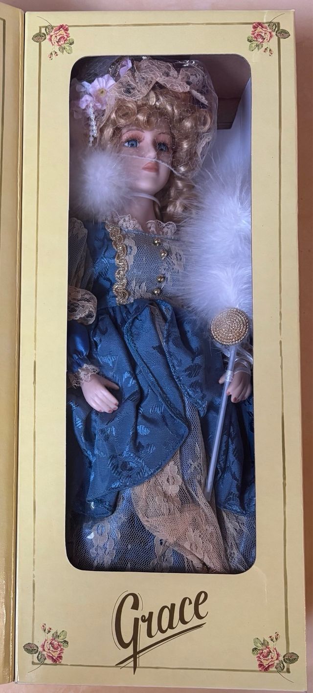 Bambola Grace Victorian Dolls