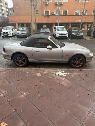 Mazda MX-5 2000