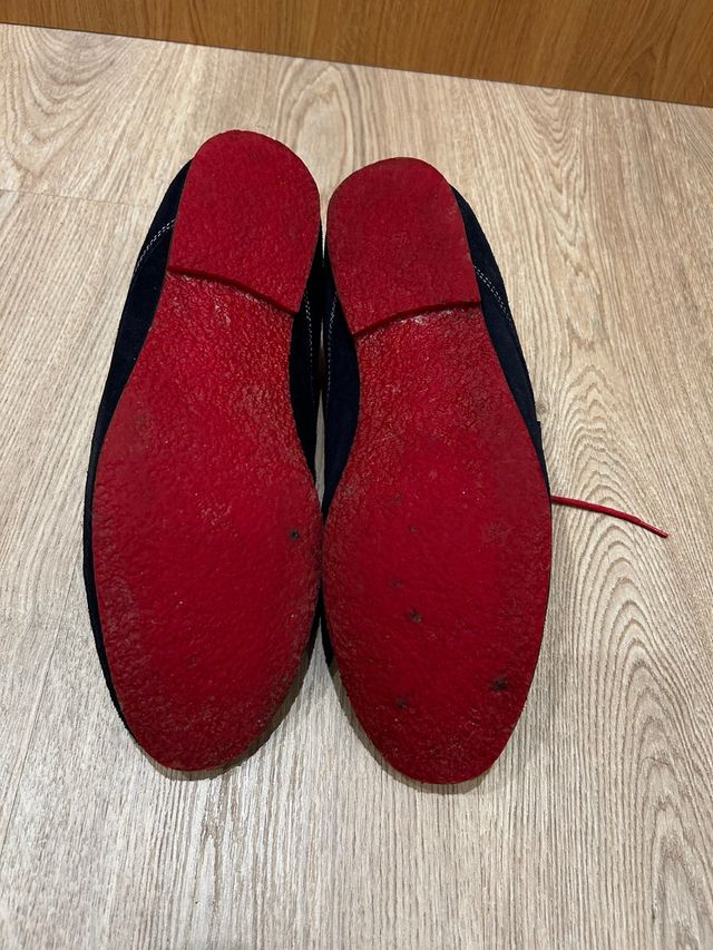 Zapatos Rodia Azul Marino con Cordones Rojos