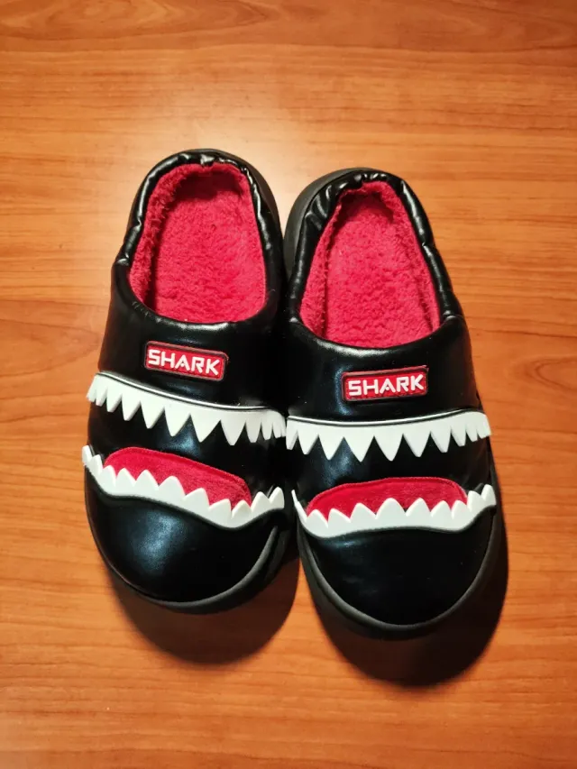 SHARK - Chanclas para casa