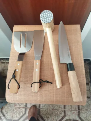 Set Cocina:Cuchillo Chef, 2 Espátulas y Ablandador