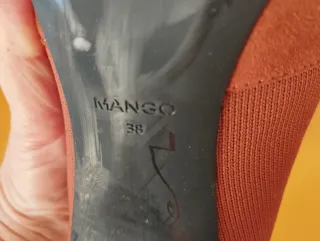 Botines de tacón marrón de Mango