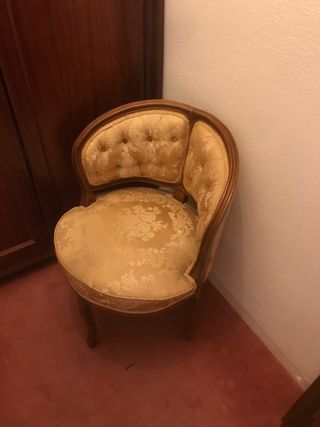 Sillón de habitación tapizado