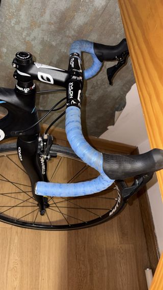 Bicicleta Pinarello Angliru Negra