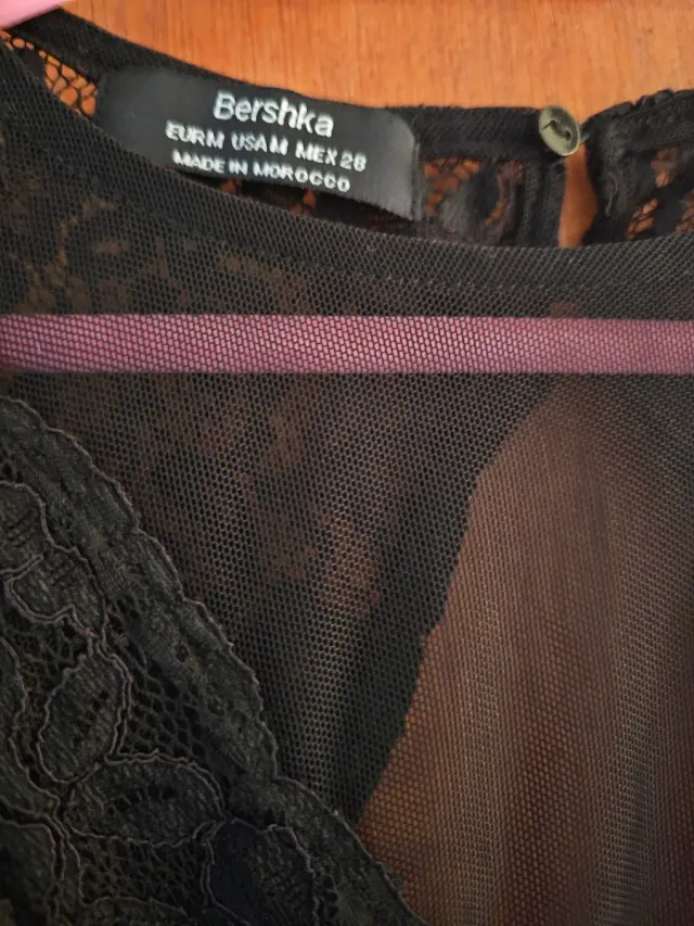 Body Bershka negro encaje