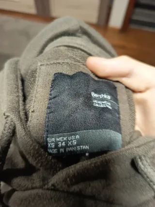 Sudadera con capucha y manga corta