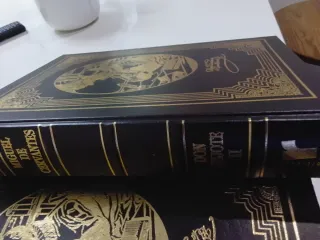 Dos libros muy grandes de don quijote de la mancha