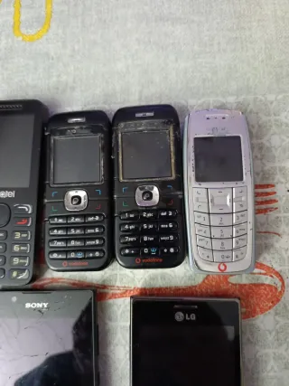 Lote móviles para piezas (Huawei, LG, Samsung, Son