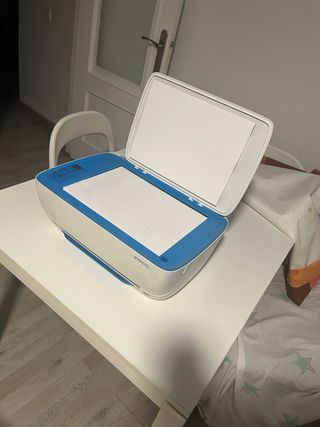 Impresora HP Desk Jet Multifunción