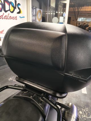 BMW F700GS del 2018 con suspensión electrónica